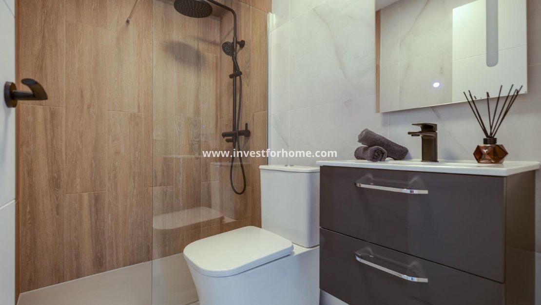 Sale - Apartment - Torrevieja - Center