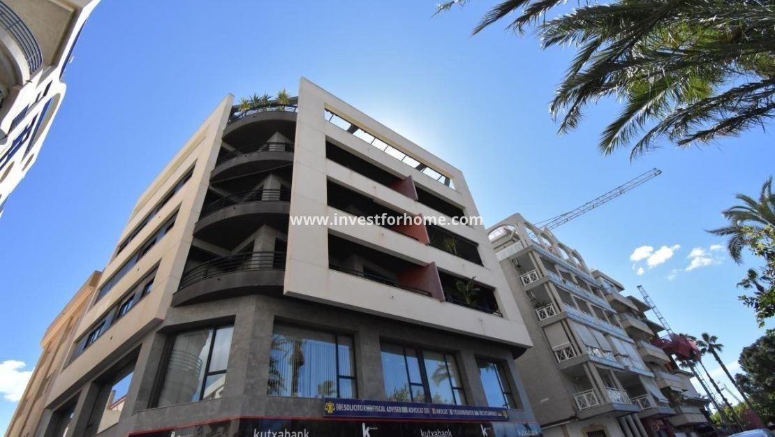 Sale - Apartment - Torrevieja - Centro - Muelle Pesquero