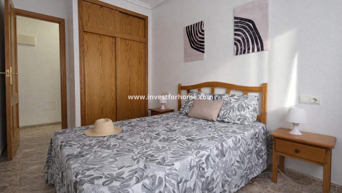 Sale - Apartment - Torrevieja - Centro - Muelle Pesquero