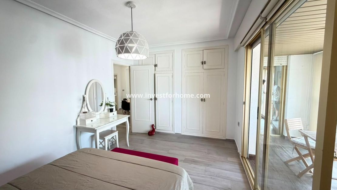 Sale - Apartment - Torrevieja - Centro - Muelle Pesquero