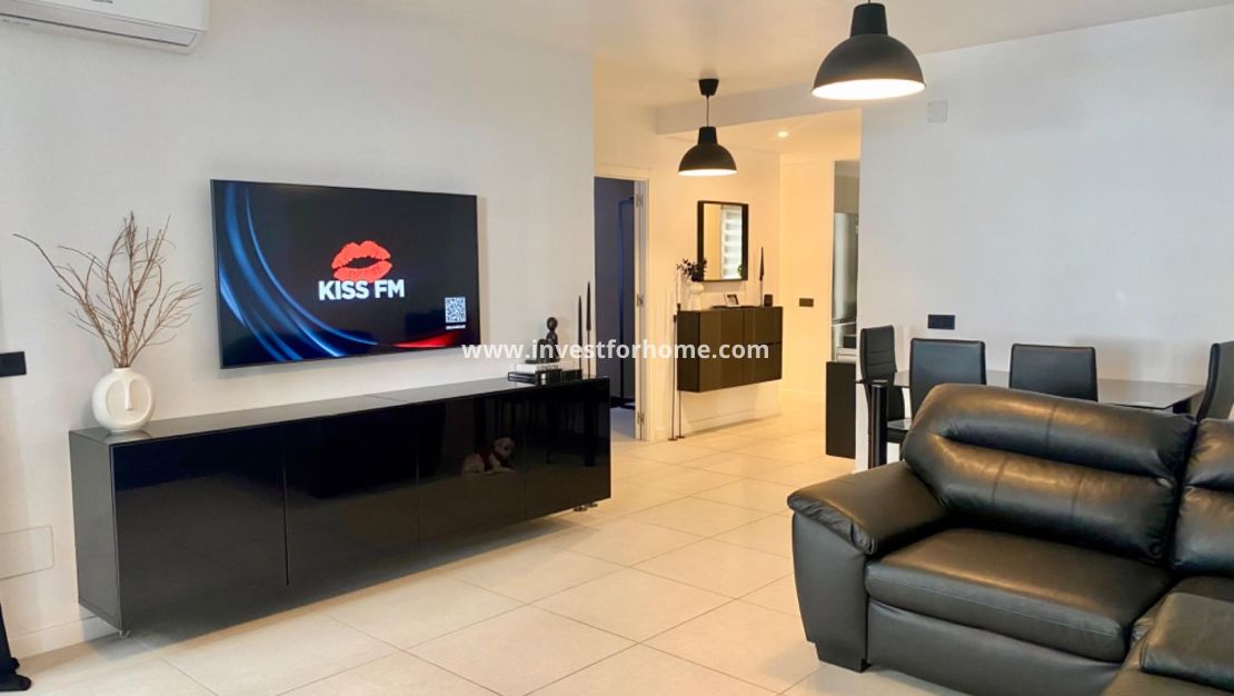 Sale - Apartment - Torrevieja - Centro