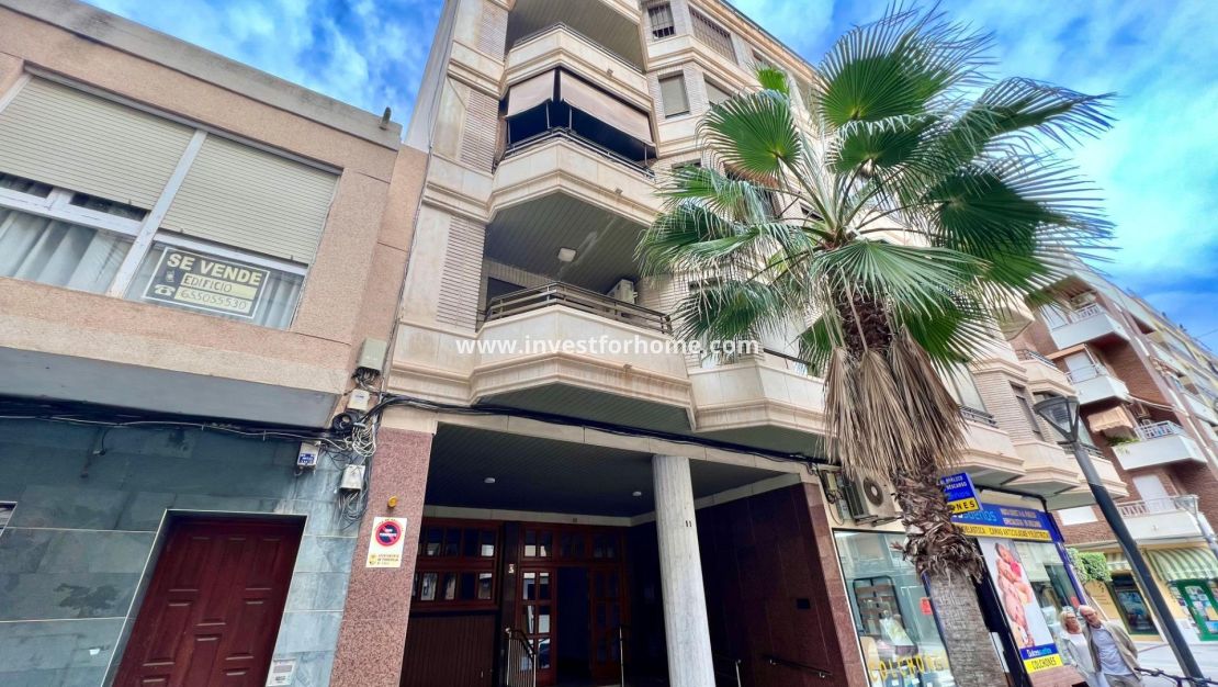 Sale - Apartment - Torrevieja - Centro