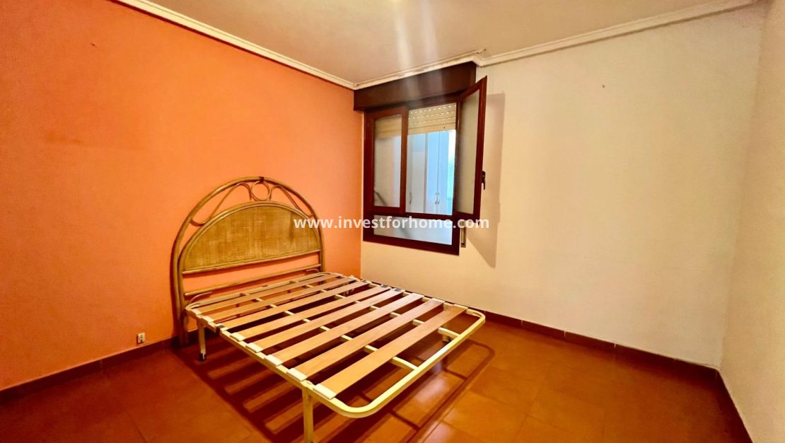 Sale - Apartment - Torrevieja - Centro