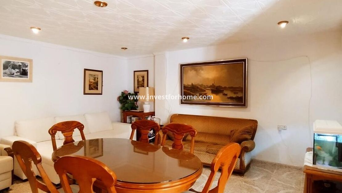 Sale - Apartment - Torrevieja - Centro