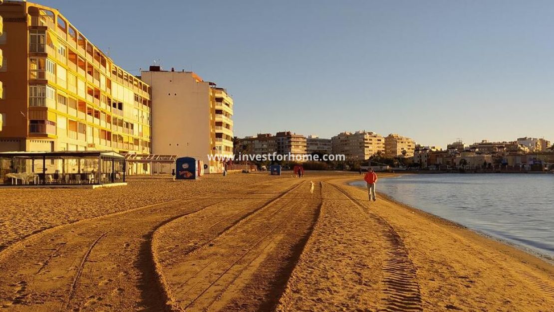 Sale - Apartment - Torrevieja - Centro