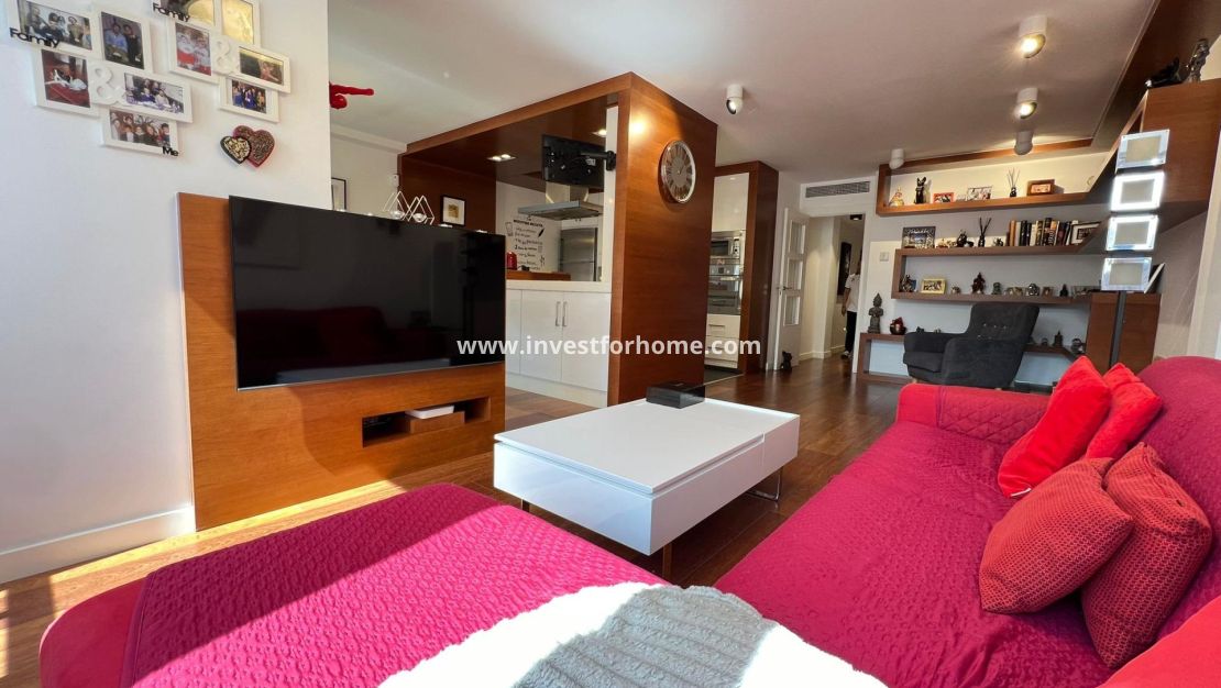 Sale - Apartment - Torrevieja - Centro