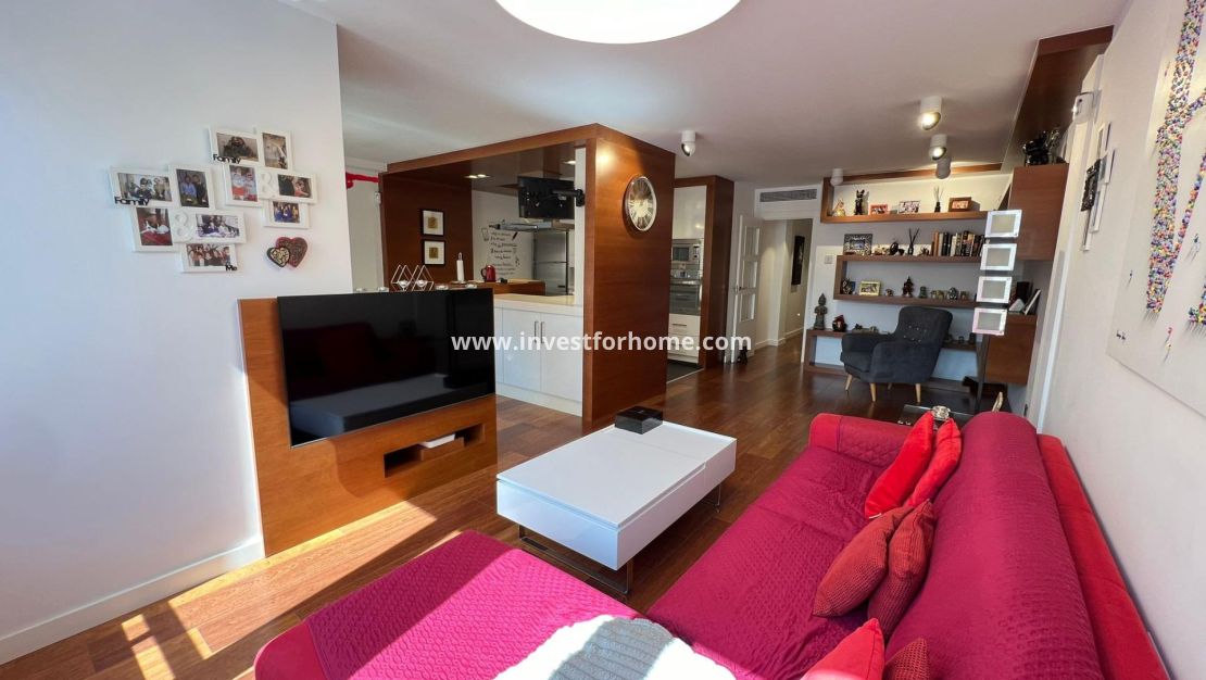 Sale - Apartment - Torrevieja - Centro