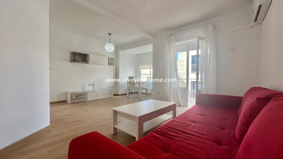 Sale - Apartment - Torrevieja - Centro