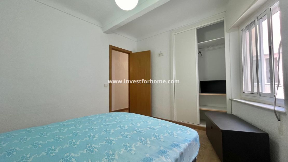 Sale - Apartment - Torrevieja - Centro