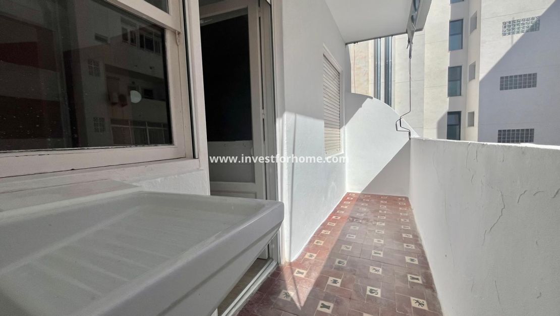 Sale - Apartment - Torrevieja - Centro