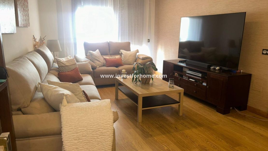 Sale - Apartment - Torrevieja - Centro