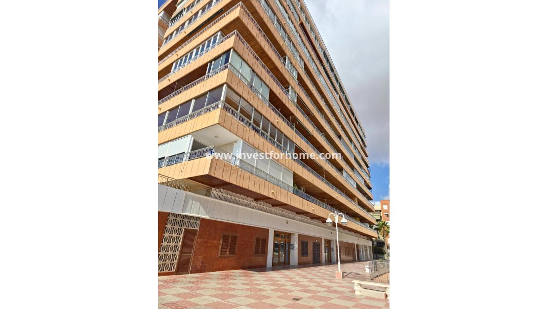 Sale - Apartment - Torrevieja - Centro