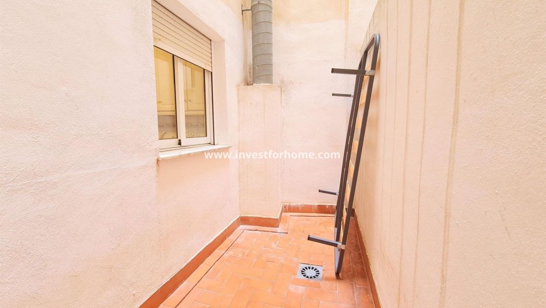 Sale - Apartment - Torrevieja - Centro