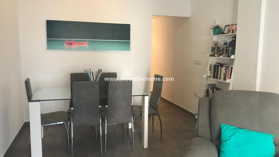 Sale - Apartment - Torrevieja - Centro