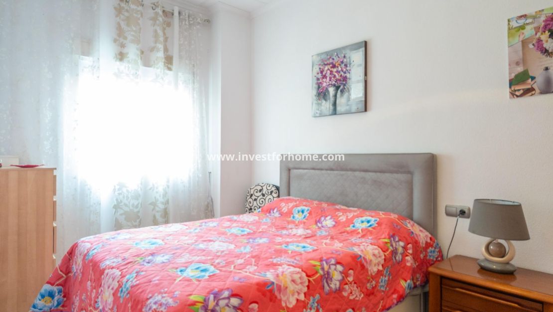 Sale - Apartment - Torrevieja - Centro