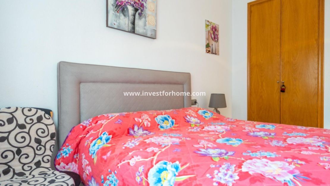 Sale - Apartment - Torrevieja - Centro