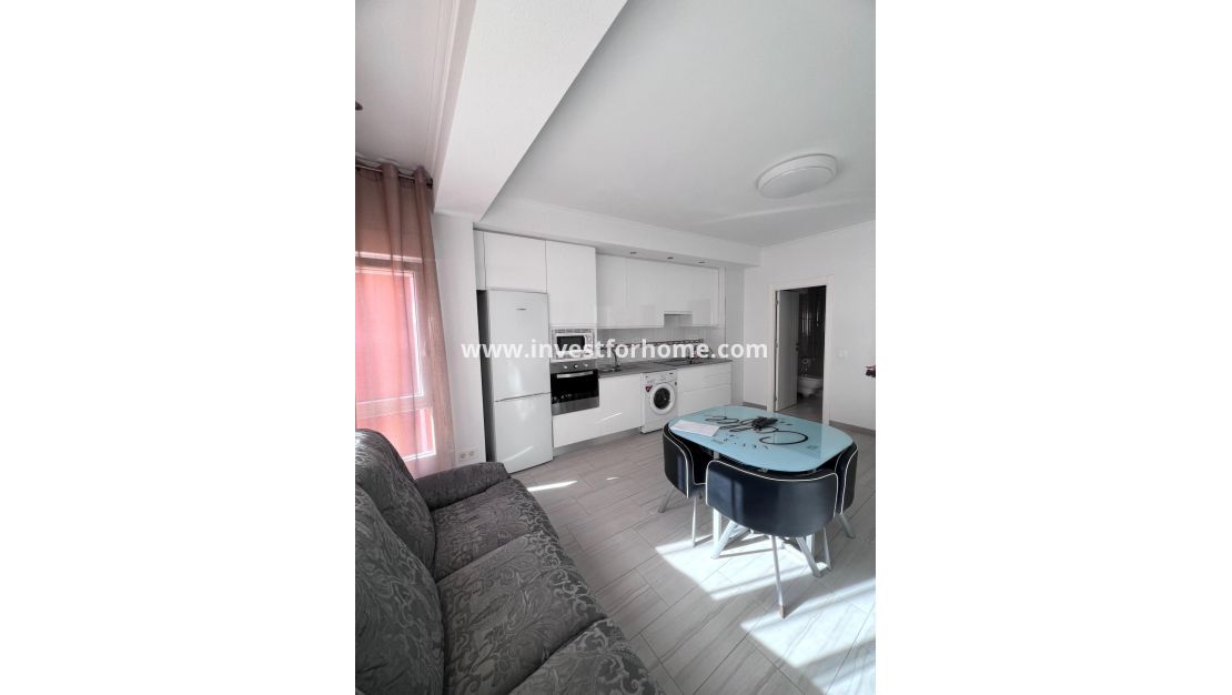 Sale - Apartment - Torrevieja - Centro