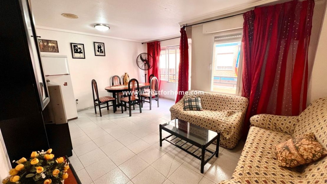 Sale - Apartment - Torrevieja - Centro