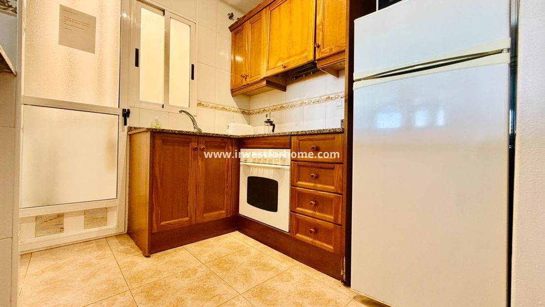 Sale - Apartment - Torrevieja - Centro