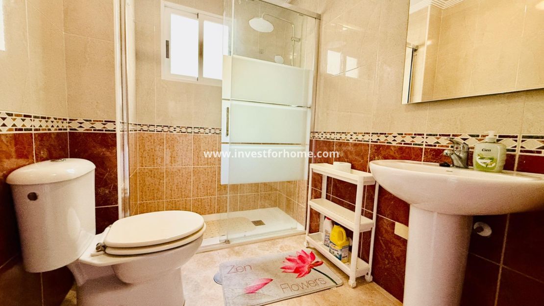 Sale - Apartment - Torrevieja - Centro