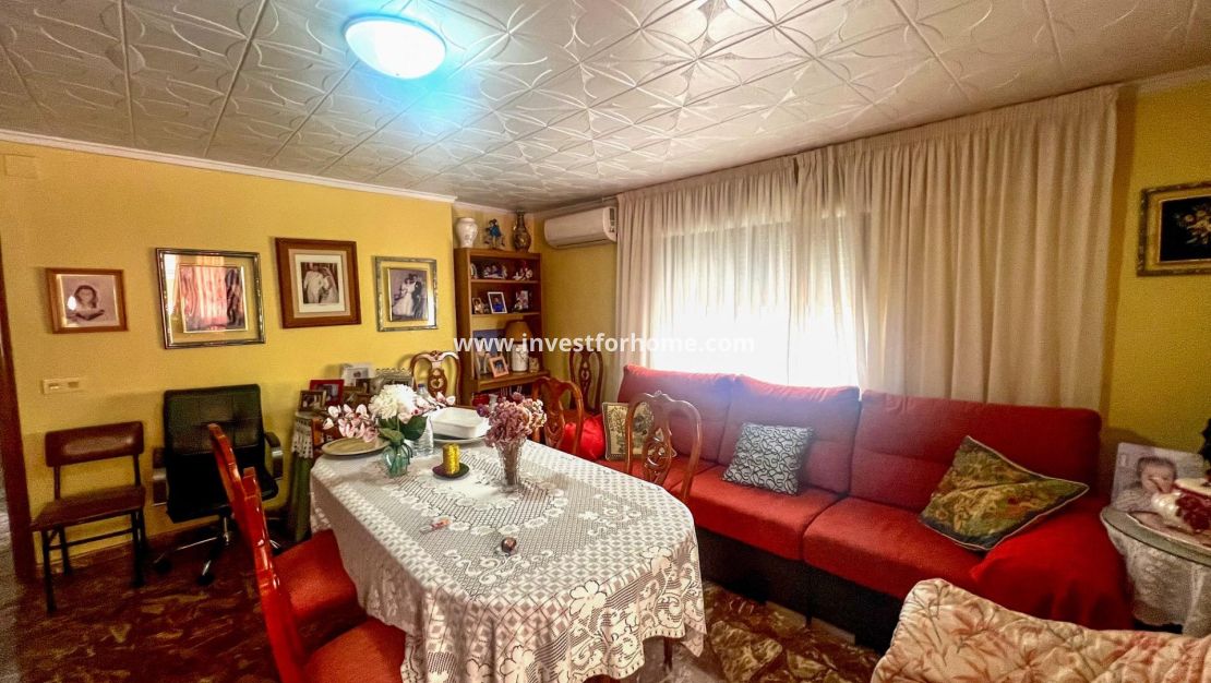 Sale - Apartment - Torrevieja - Centro