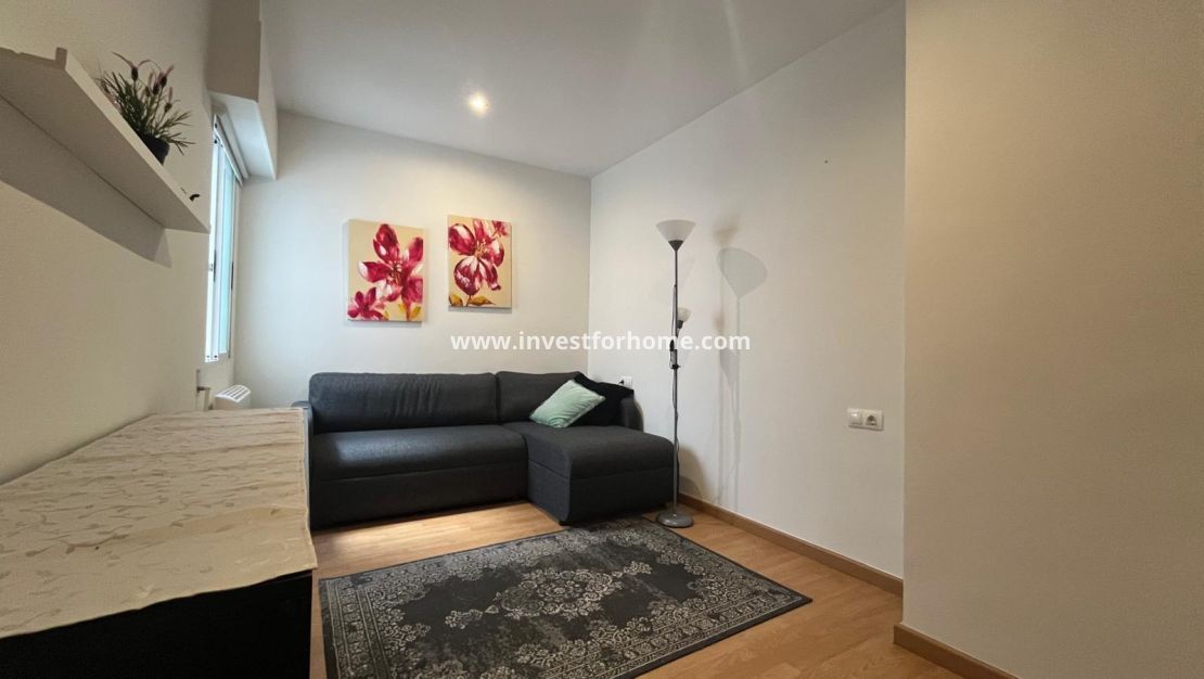 Sale - Apartment - Torrevieja - Centro