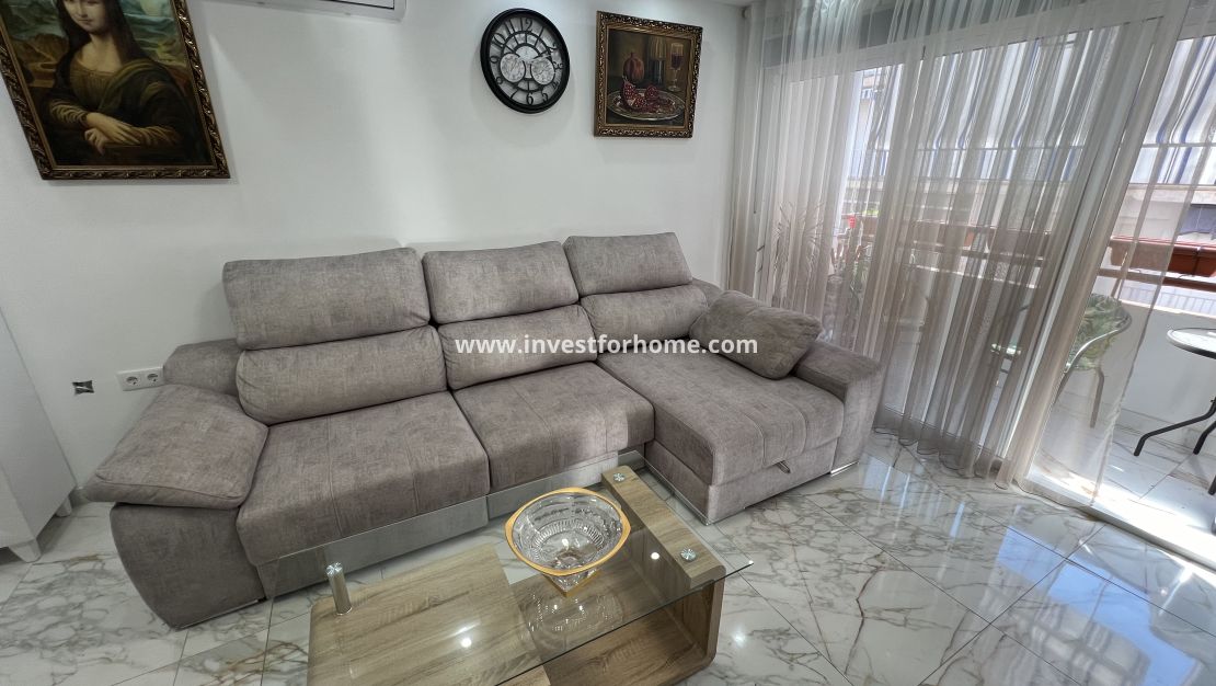 Sale - Apartment - Torrevieja - Centro