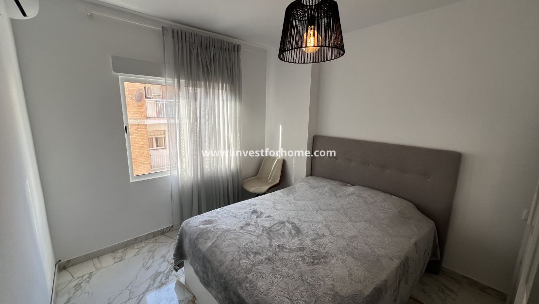 Sale - Apartment - Torrevieja - Centro