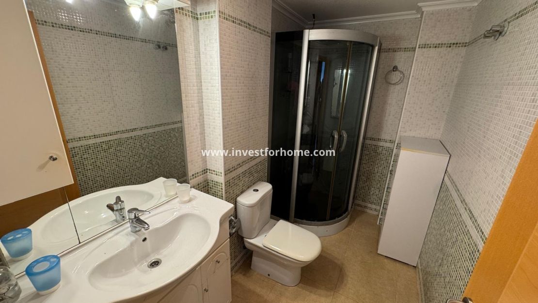 Sale - Apartment - Torrevieja - Centro