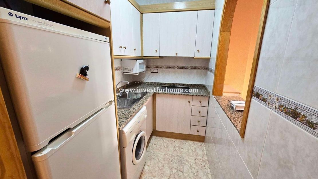 Sale - Apartment - Torrevieja - Centro