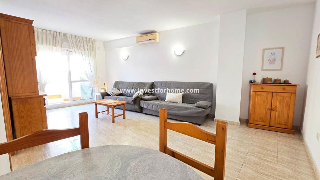 Sale - Apartment - Torrevieja - Centro