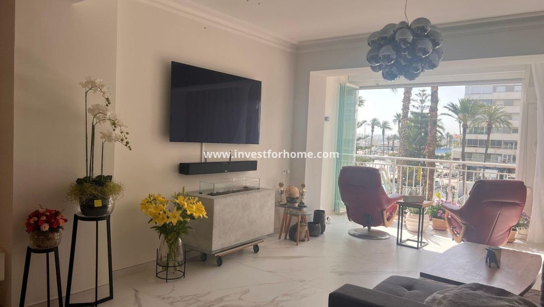 Sale - Apartment - Torrevieja - Centro