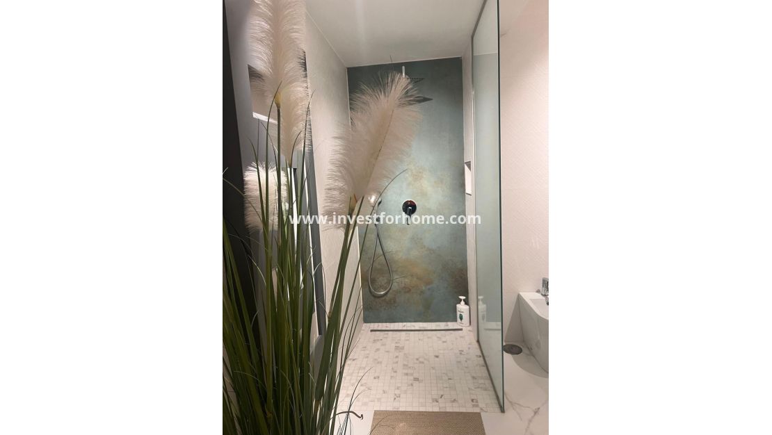 Sale - Apartment - Torrevieja - Centro