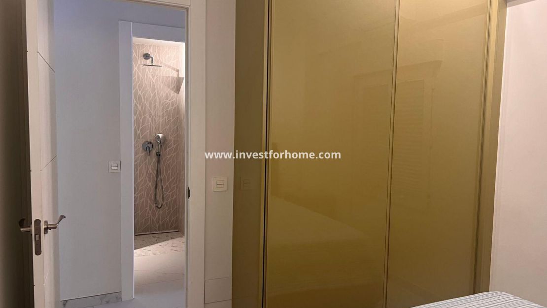 Sale - Apartment - Torrevieja - Centro