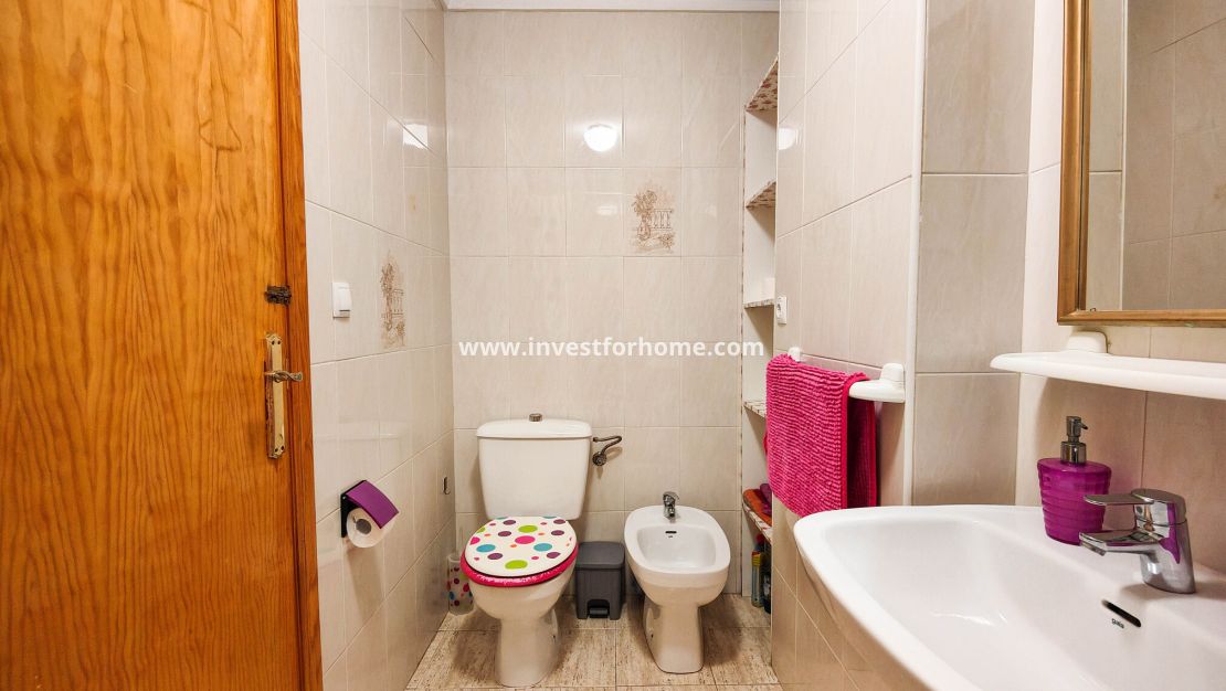 Sale - Apartment - Torrevieja - Centro