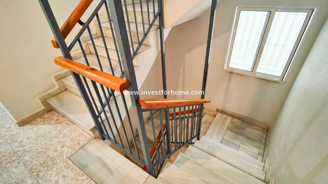 Sale - Apartment - Torrevieja - Centro