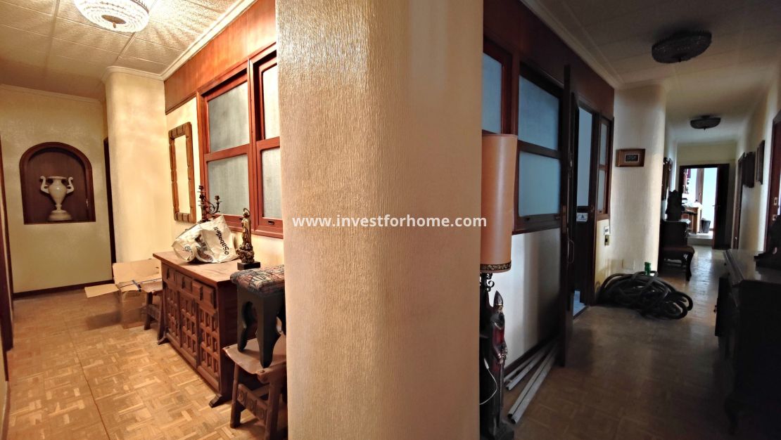 Sale - Apartment - Torrevieja - Centro