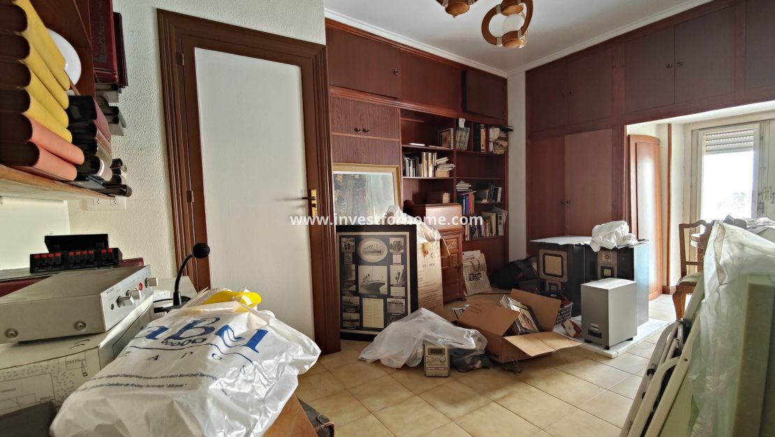 Sale - Apartment - Torrevieja - Centro