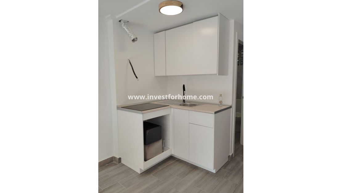 Sale - Apartment - Torrevieja - Centro