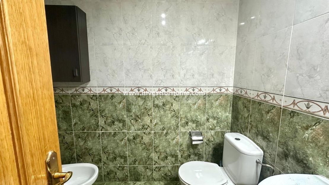 Sale - Apartment - Torrevieja - Centro