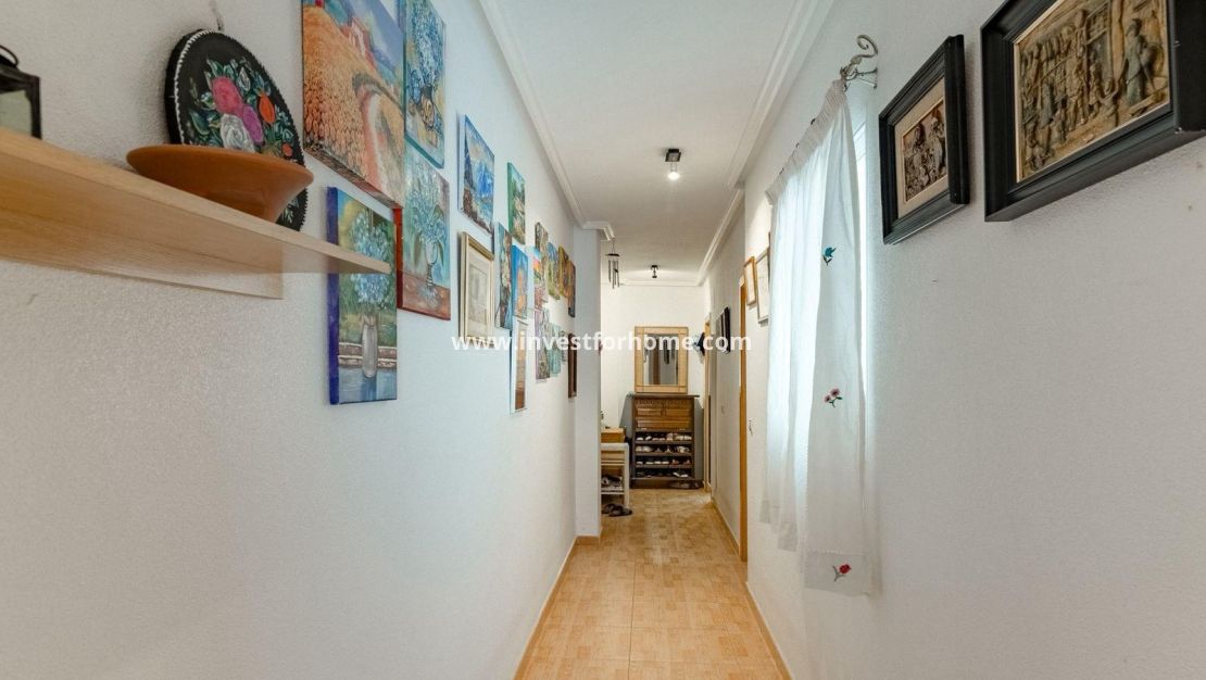 Sale - Apartment - Torrevieja - Centro