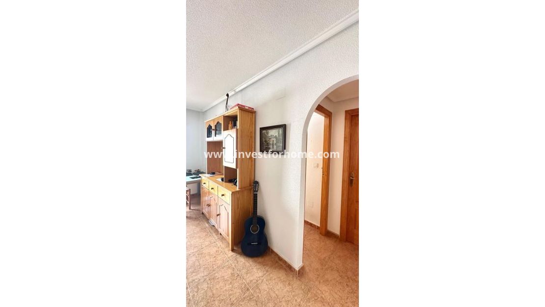 Sale - Apartment - Torrevieja - Centro