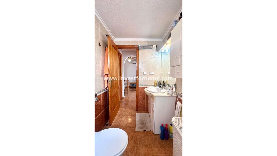 Sale - Apartment - Torrevieja - Centro