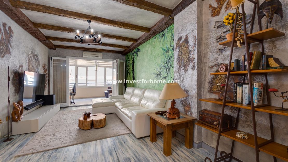 Sale - Apartment - Torrevieja - Centro