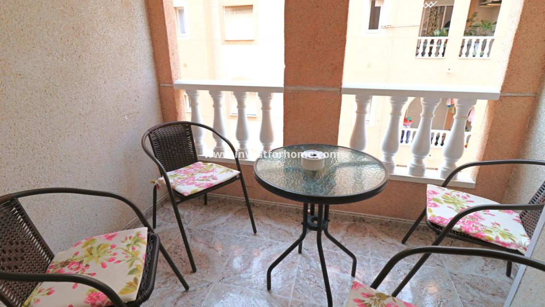 Sale - Apartment - Torrevieja - Centro