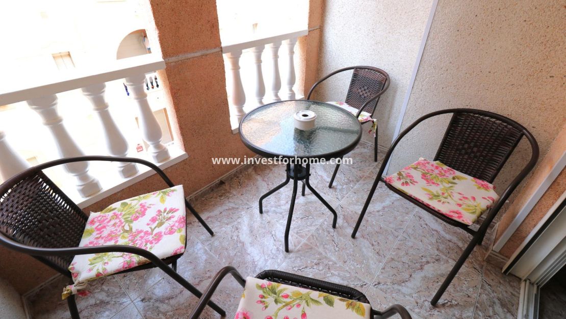 Sale - Apartment - Torrevieja - Centro