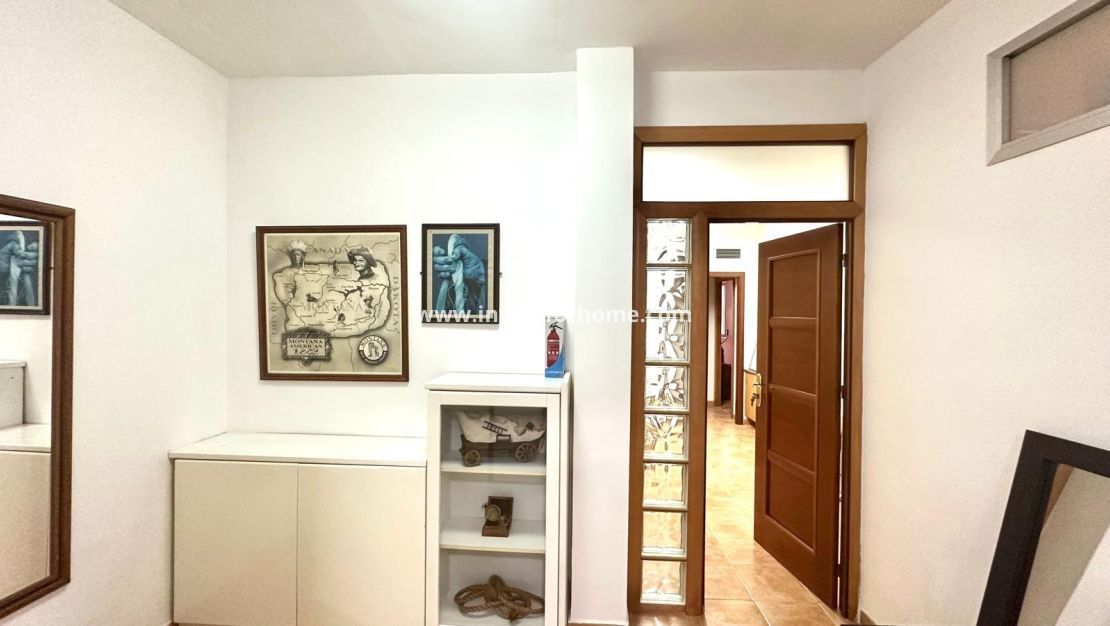 Sale - Apartment - Torrevieja - Centro