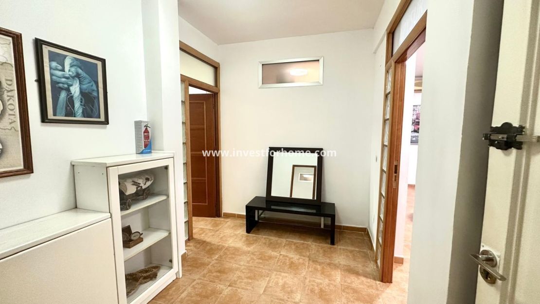 Sale - Apartment - Torrevieja - Centro