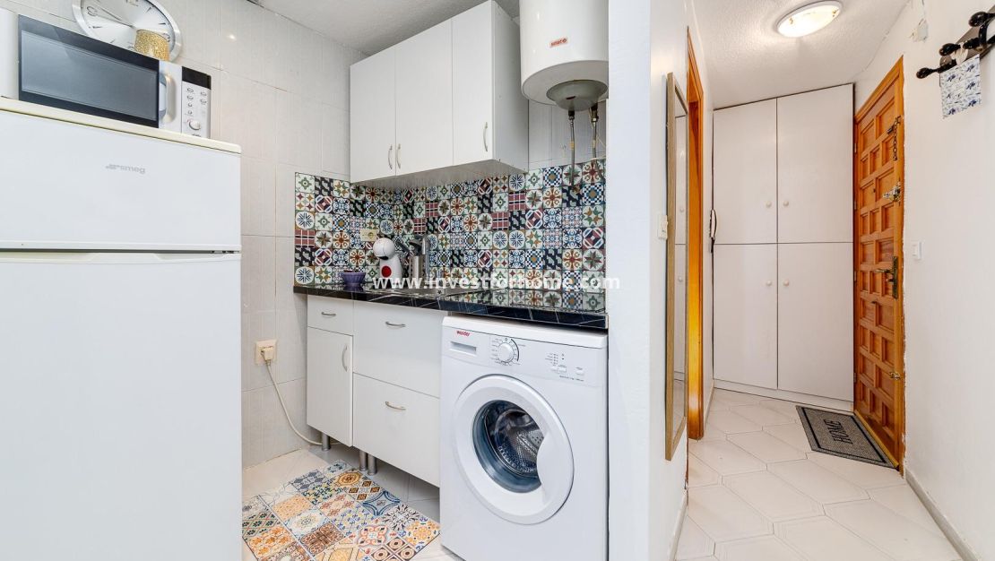 Sale - Apartment - Torrevieja - Centro