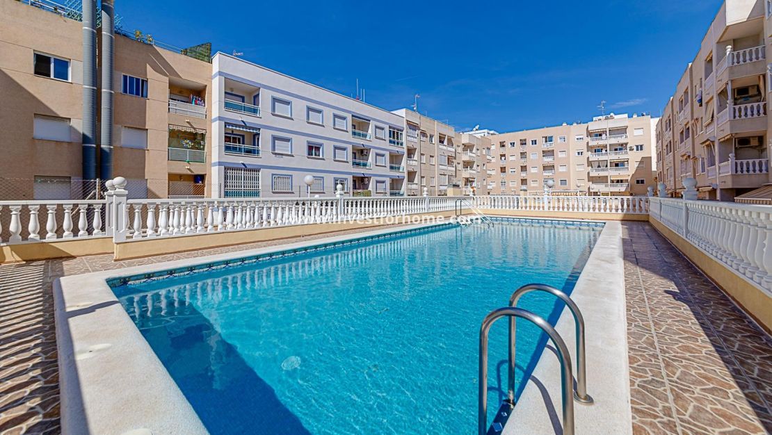 Sale - Apartment - Torrevieja - Centro